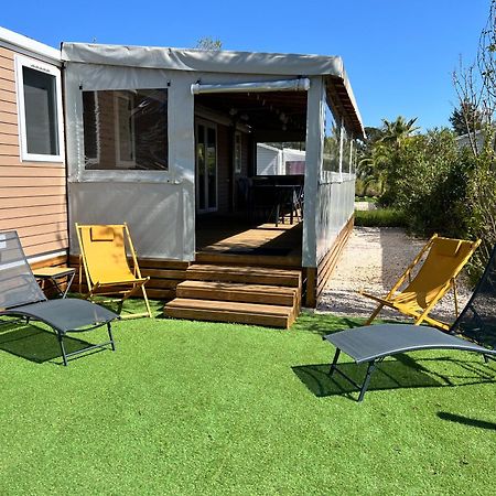 Mobil Home Neuf 6 P Climatise A Hyeres A 200 M De La Mer Dans Camping 4 Etoiles エクステリア 写真