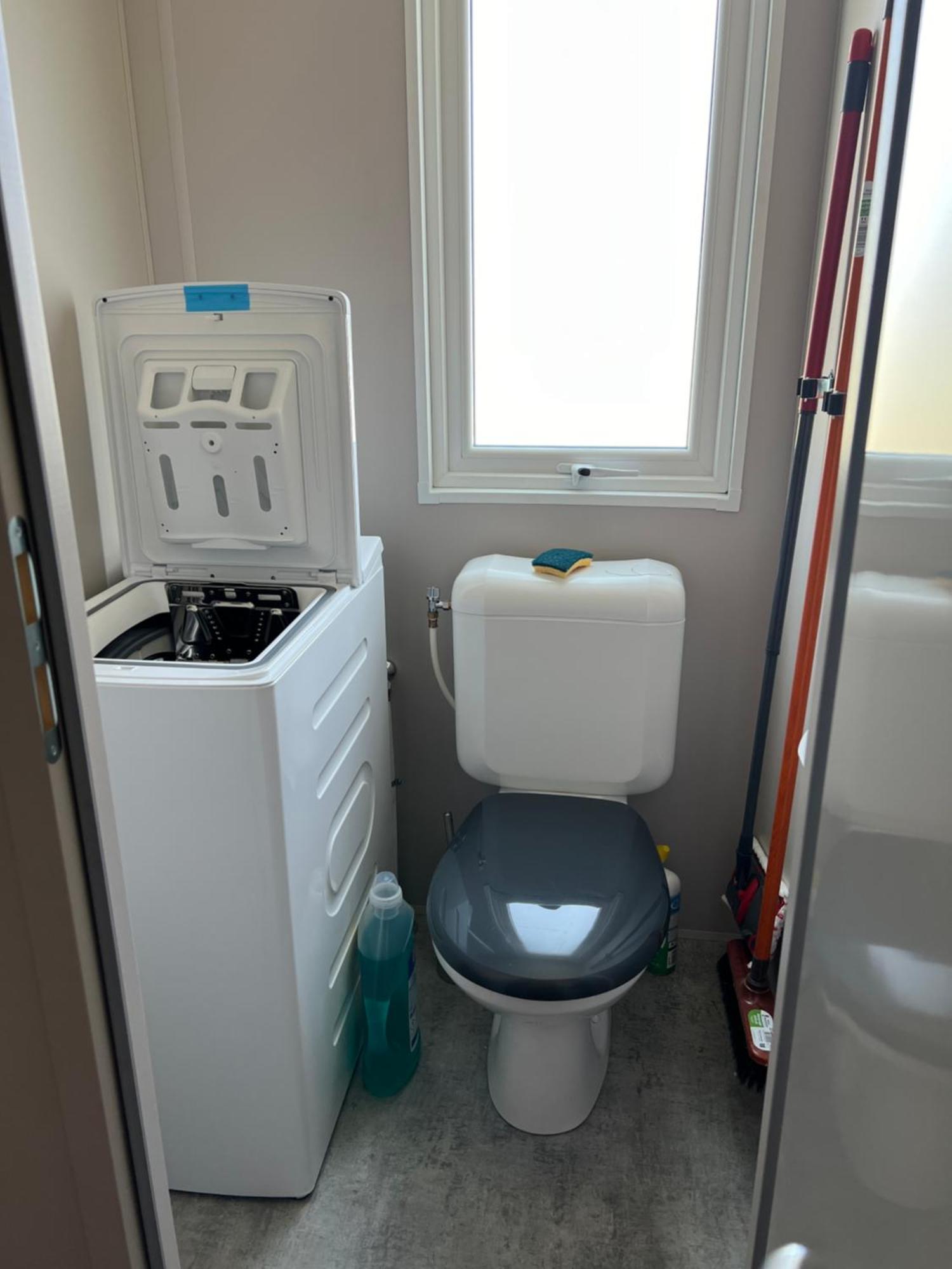 Mobil Home Neuf 6 P Climatise A Hyeres A 200 M De La Mer Dans Camping 4 Etoiles エクステリア 写真