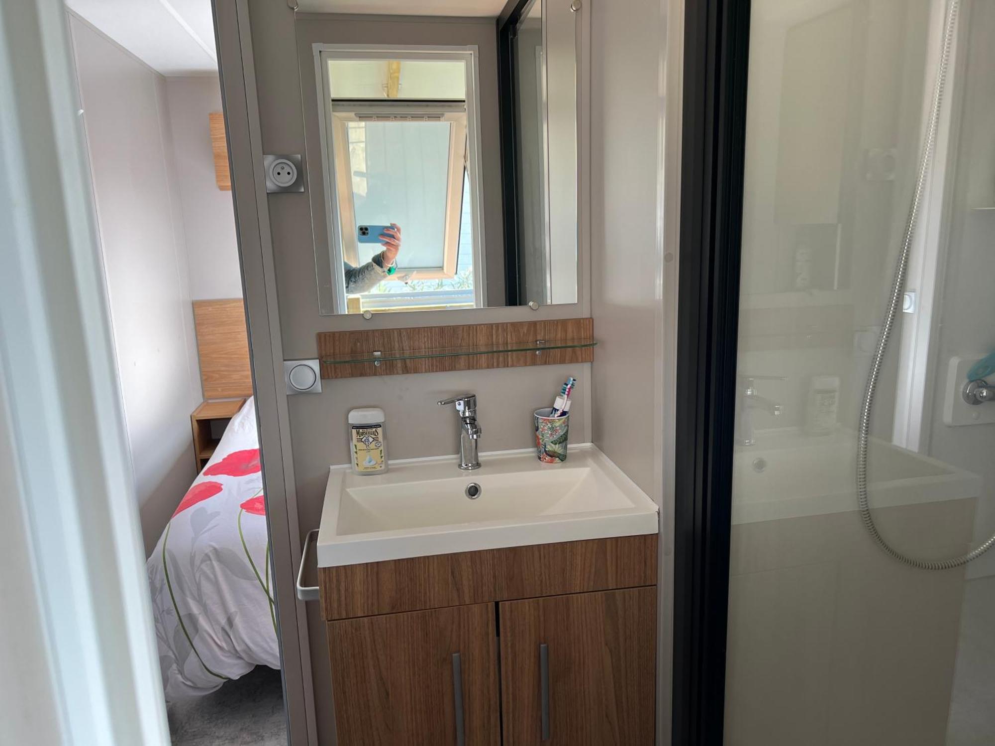 Mobil Home Neuf 6 P Climatise A Hyeres A 200 M De La Mer Dans Camping 4 Etoiles エクステリア 写真